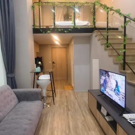 Blossom Sathorn Hospitality （曼谷高端酒店公寓） Exterior photo